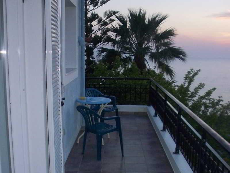 Aeolos Kefalonia * Khelmata