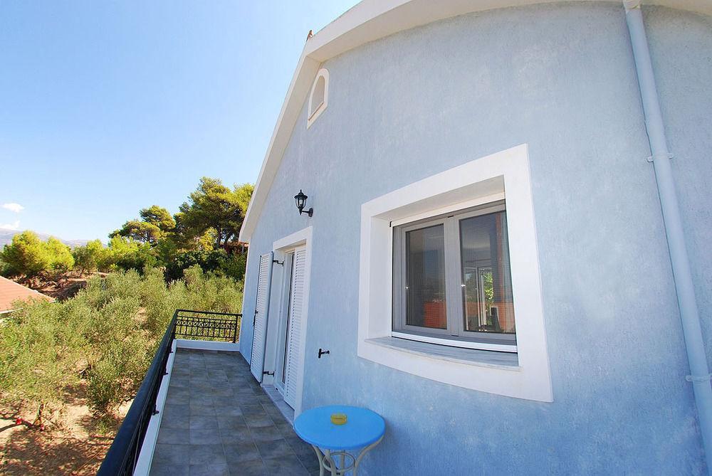 Aeolos Kefalonia Хелмата